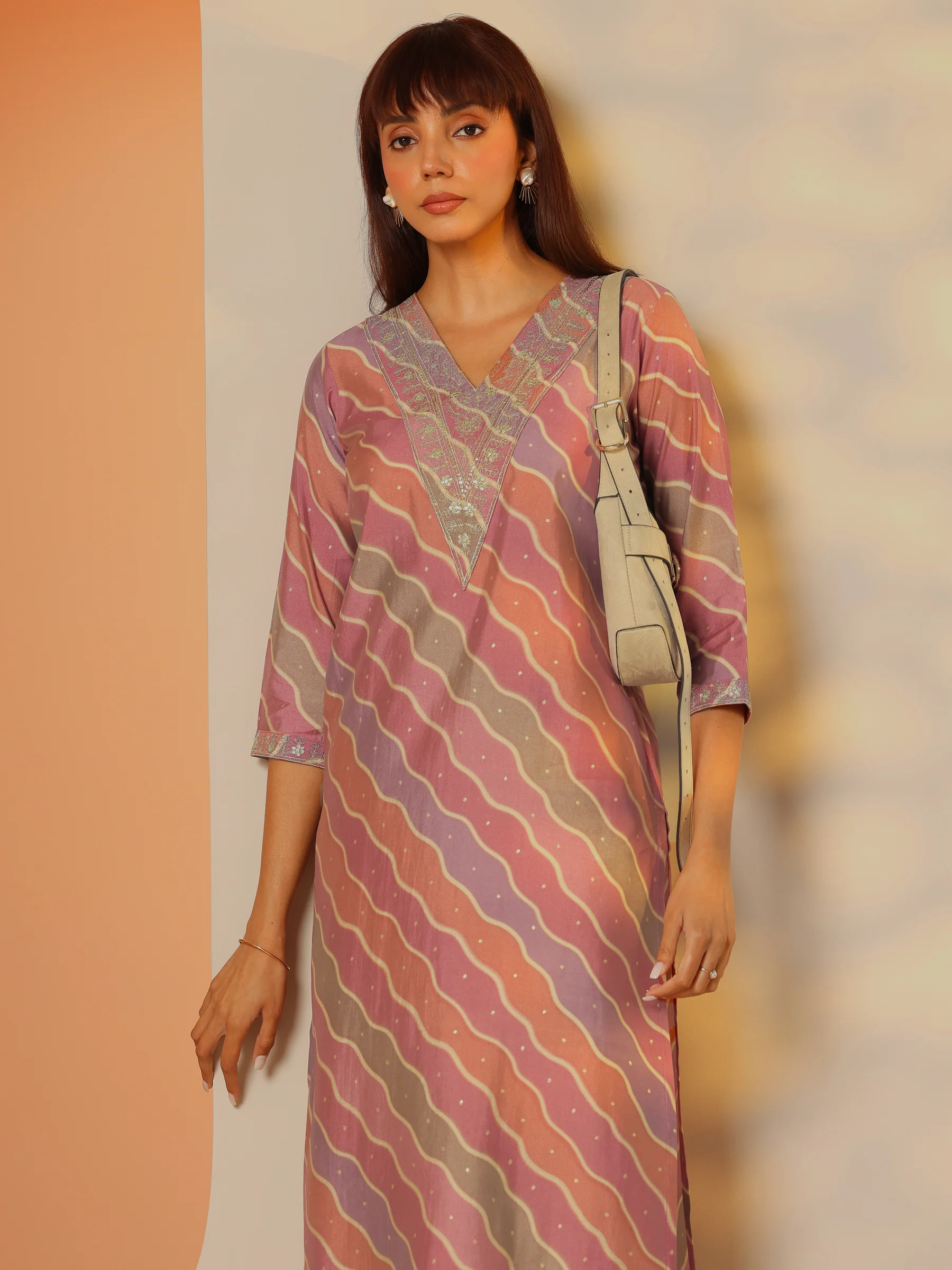 29827_4.webp Multi Printed Silk Blend Straight Kurta - Image 1